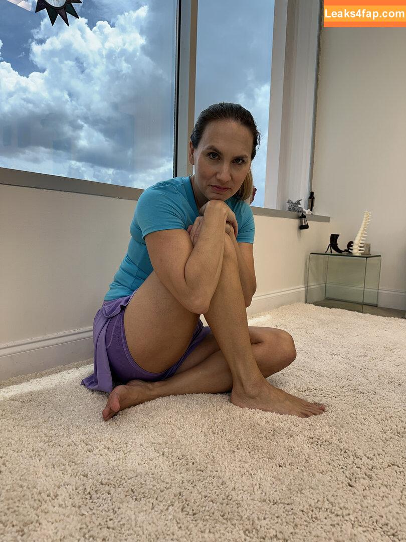 Mondragon Chiropractic / Brenda Mondragon / chiro_dragon leaked photo photo #0143