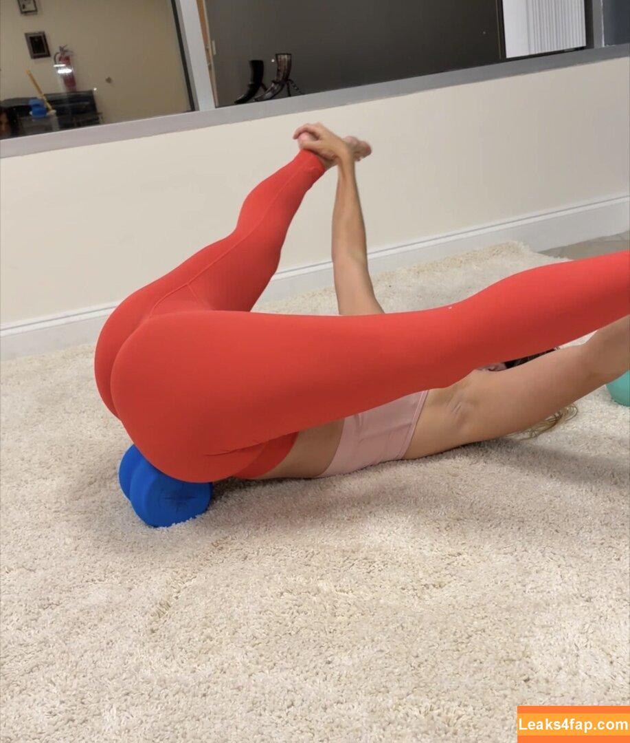 Mondragon Chiropractic / Brenda Mondragon / chiro_dragon слитое фото фото #0175