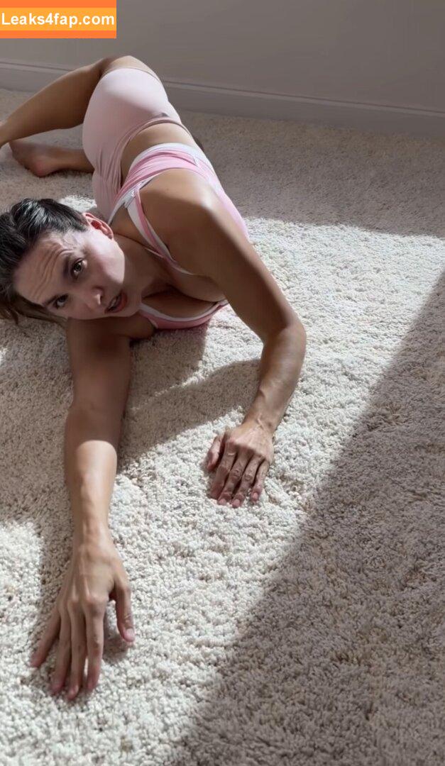 Mondragon Chiropractic / Brenda Mondragon / chiro_dragon leaked photo photo #0237