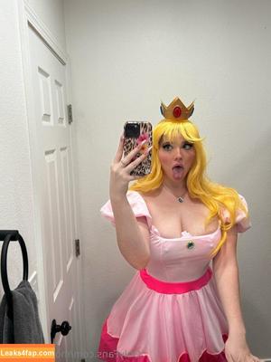 moreofmariah photo #0015