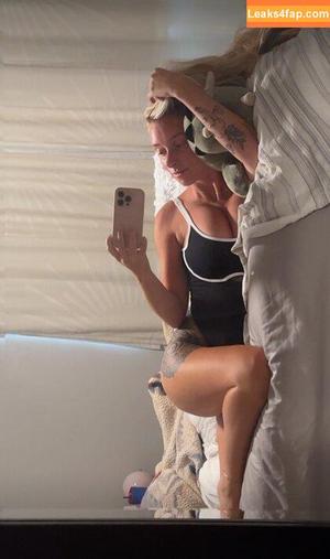 Natalie Hooper photo #0008