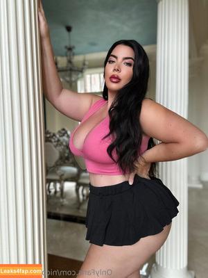 nicolefreepage photo #0001