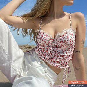 Nina Romane photo #0039