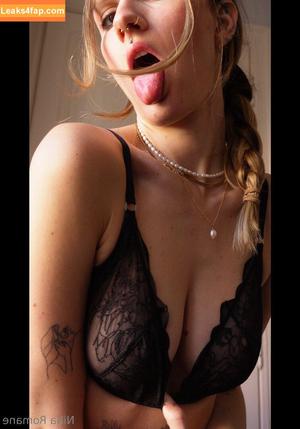 Nina Romane photo #0050
