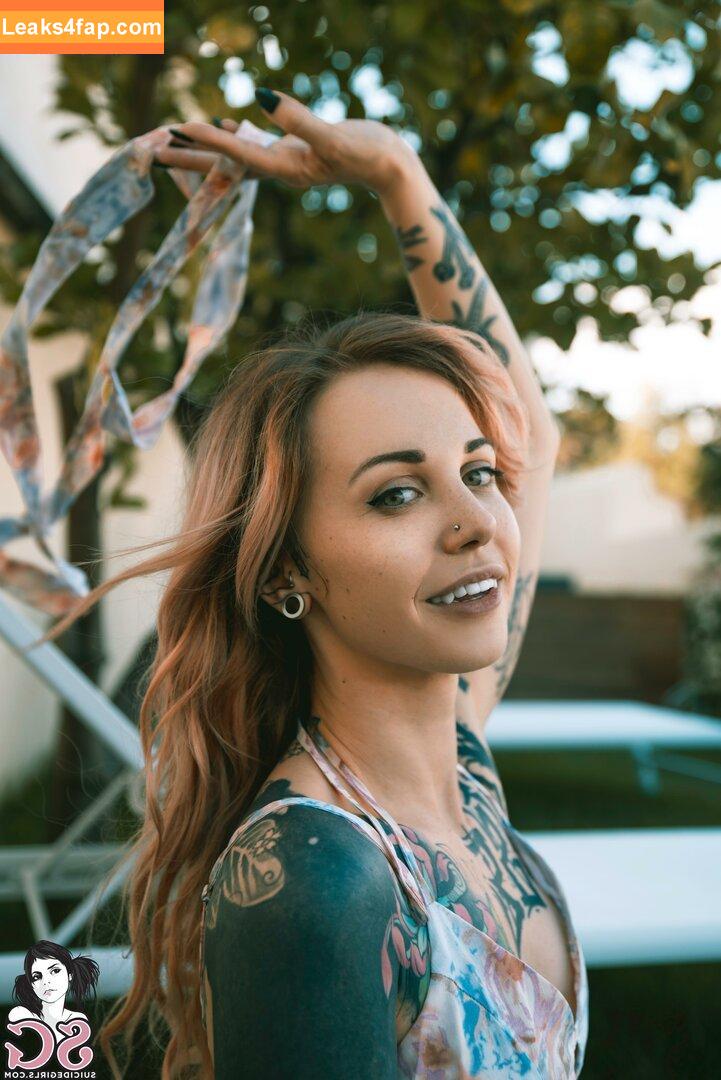 Ninaq / NinaQ_SG / ninaq_suicide leaked photo photo #0012