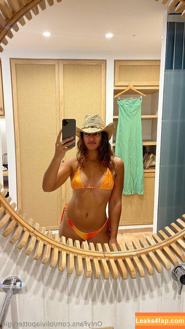 Olivia Webb / Potterygirl / oliviahamerwebb / oliviapotterygirl leaked photo photo #0024