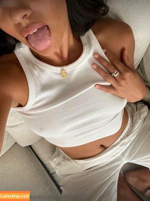 Olivia Webb photo #0018