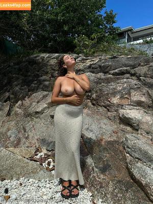 Ondine Mirosch photo #0015
