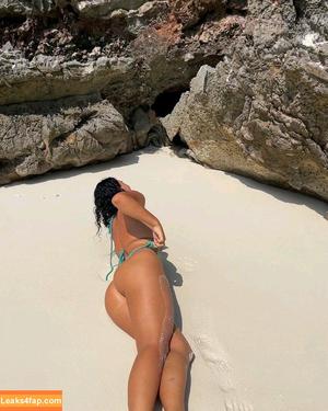 Ondine Mirosch photo #0075