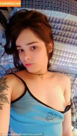 PeachyClara photo #0009