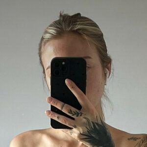 petitetattoogirl photo #0009