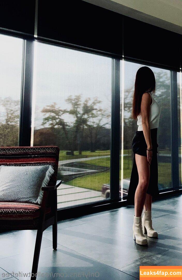 realhotwifefree / thehotwifejj leaked photo photo #0005