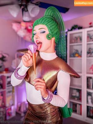 RevolvingRose photo #0254