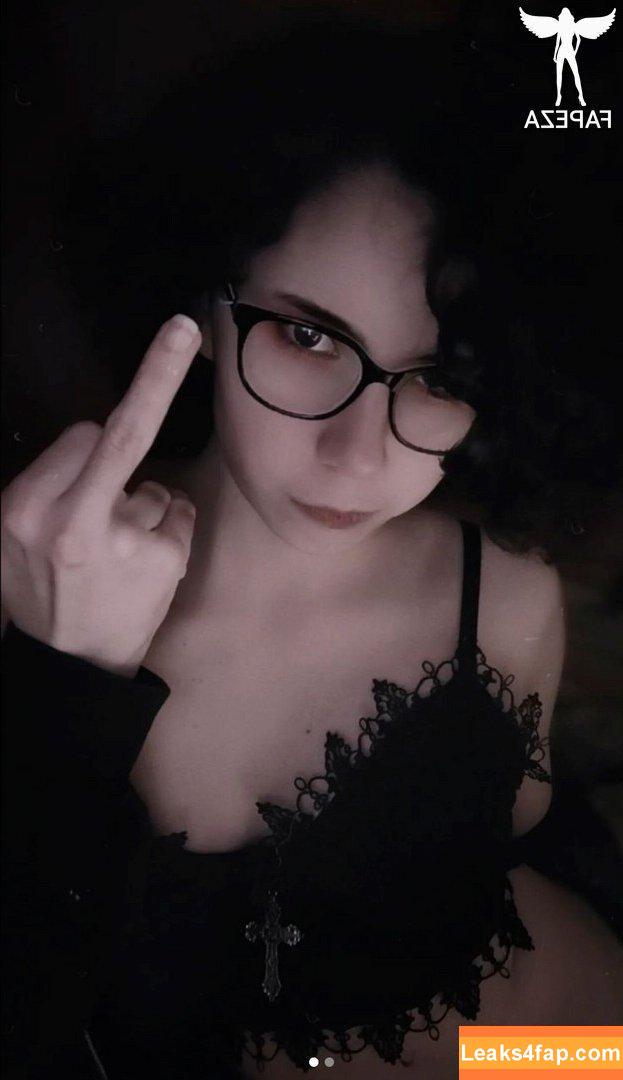 RiriMiaou / French VStreamer / https: leaked photo photo #0002