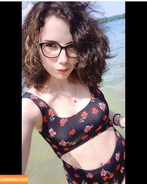 RiriMiaou photo #0003