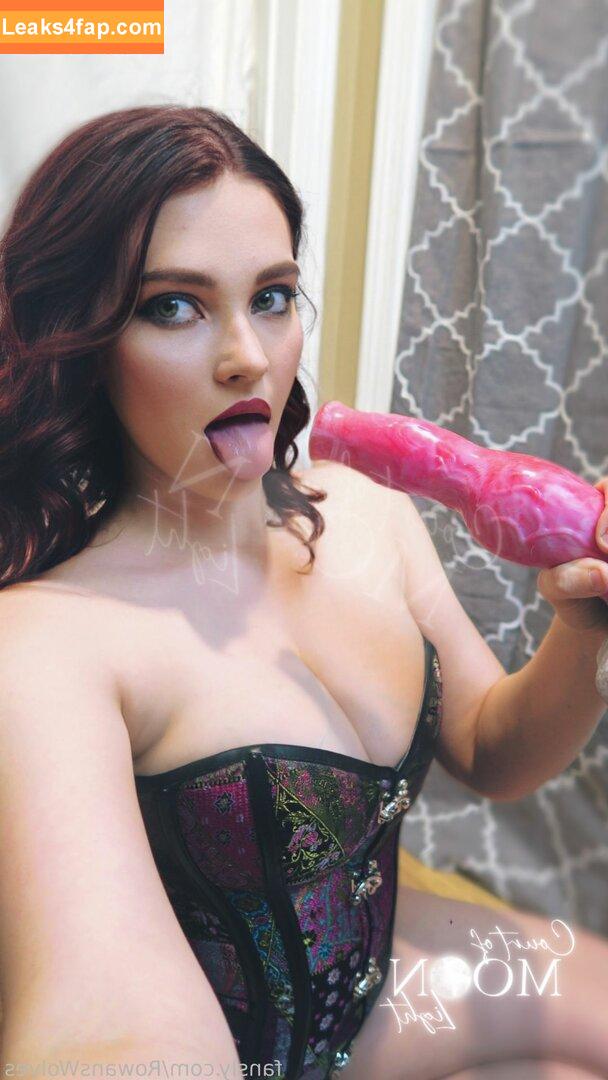 rowanswolves / https: / rowansmidgard leaked photo photo #0049