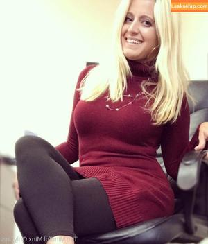 Sarah Valentine photo #0021