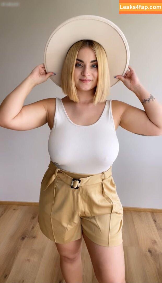 Saskia Rüdiger / saskiaruediger слитое фото фото #0020