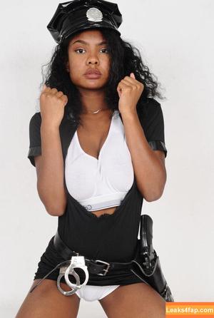 SchwiftyLove photo #0006