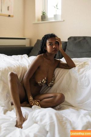 SchwiftyLove photo #0014