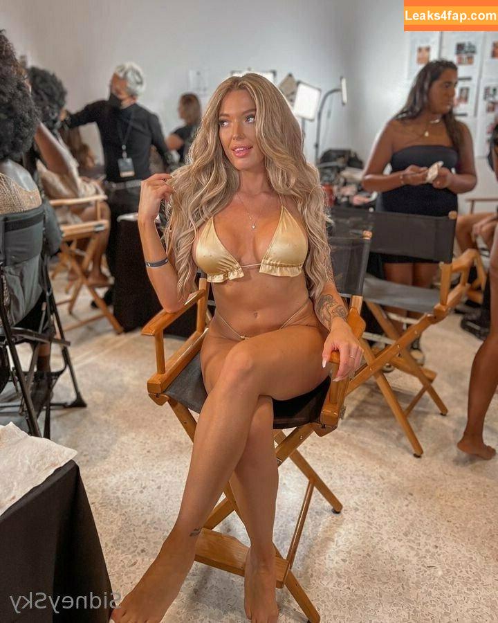 Sidney Sky / sidneyraz / sidneysky / sidneyysky leaked photo photo #0014