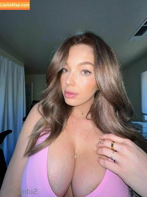 Sidney Sky photo #0010