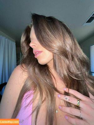 Sidney Sky photo #0039