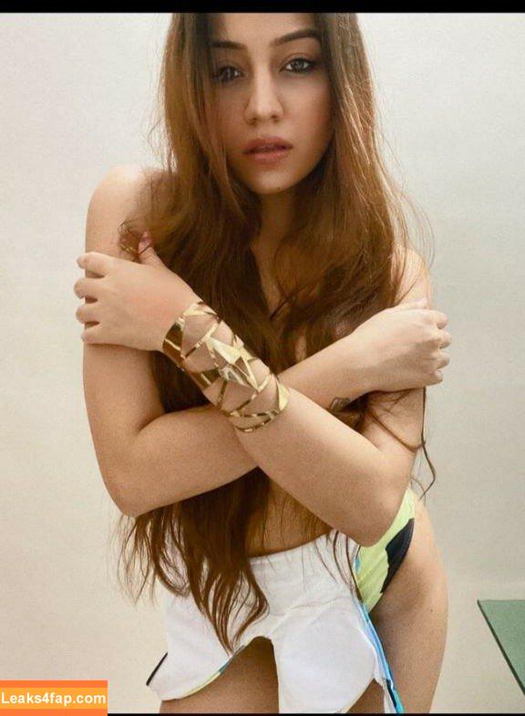 Simran Kaur / symrann.k leaked photo photo #0028