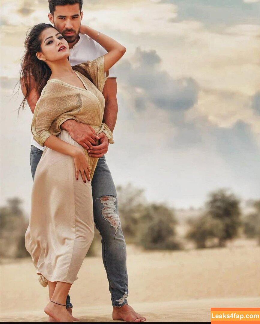 Simran Kaur / symrann.k leaked photo photo #0033