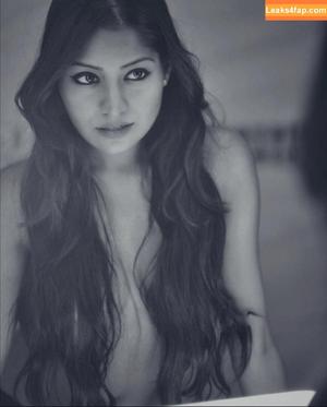 Simran Kaur photo #0032
