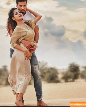 Simran Kaur photo #0033