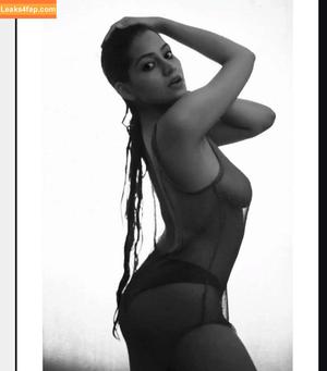 Simran Kaur photo #0035