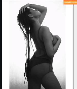 Simran Kaur photo #0036