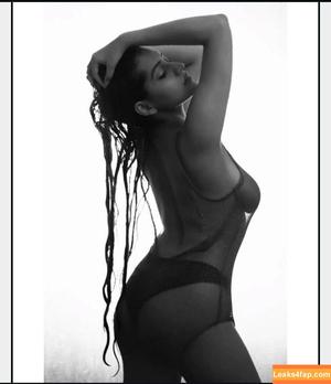 Simran Kaur photo #0037