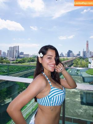 Simran Kaur фото #0119