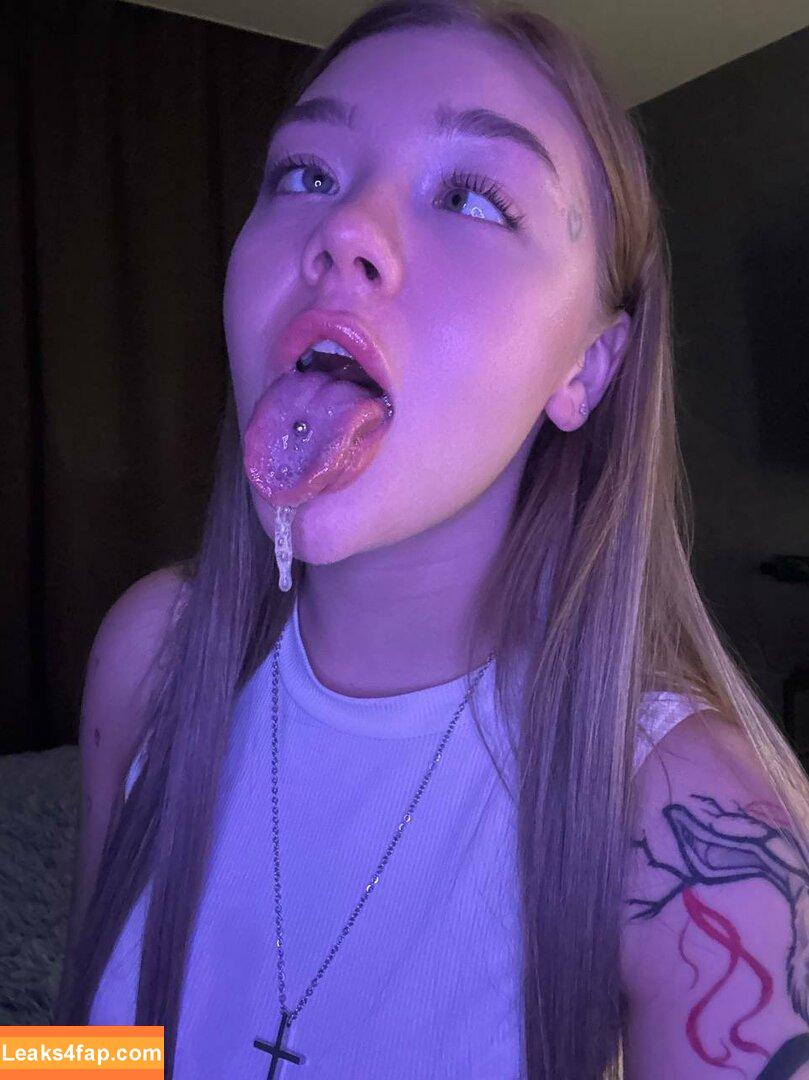 sophiafoxx / Lykipo / itssophiafoxxx / sophiaa_foxx leaked photo photo #0001