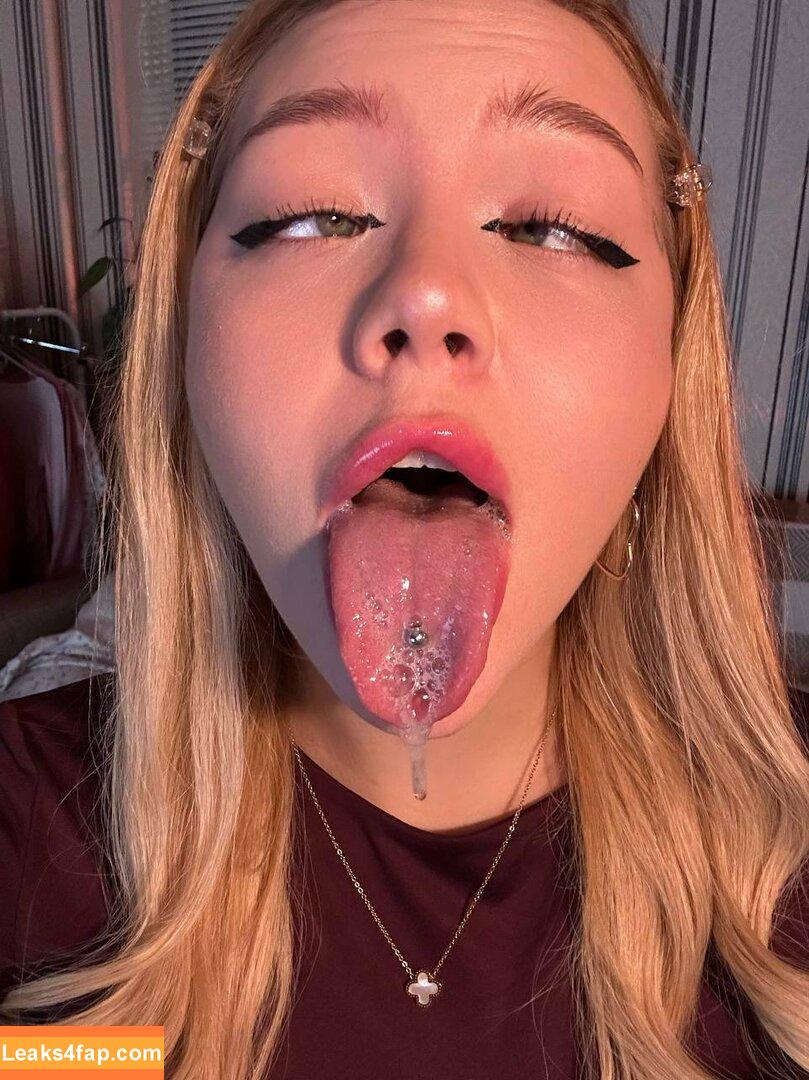 sophiafoxx / Lykipo / itssophiafoxxx / sophiaa_foxx leaked photo photo #0006