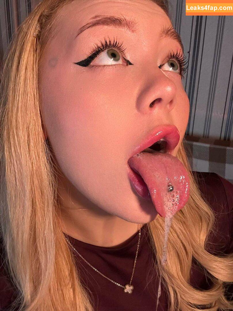 sophiafoxx / Lykipo / itssophiafoxxx / sophiaa_foxx leaked photo photo #0007