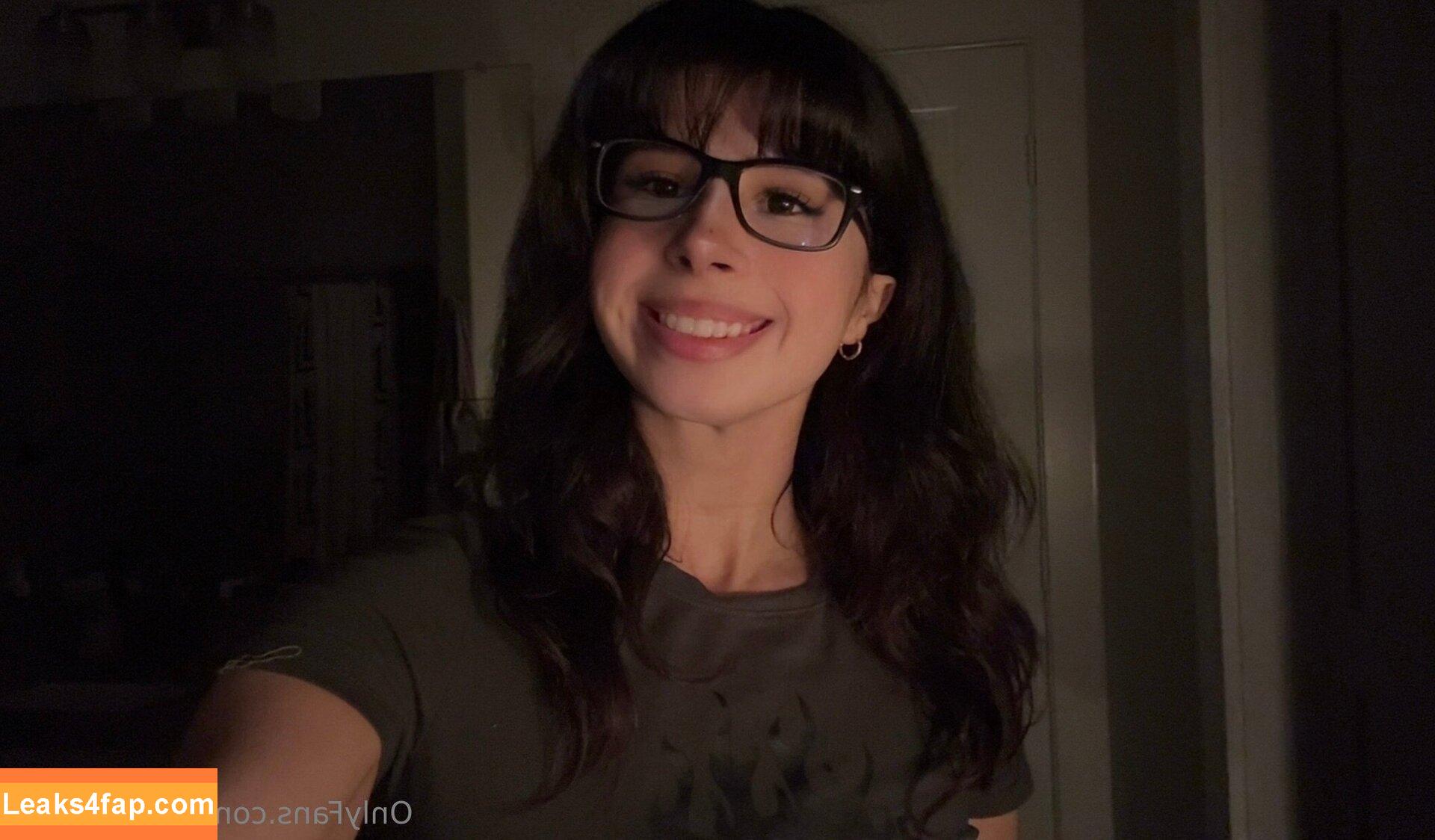 spicy_velma / wizkhapizza leaked photo photo #0025