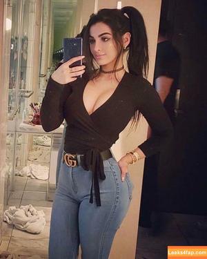 SSSniperwolf photo #0020