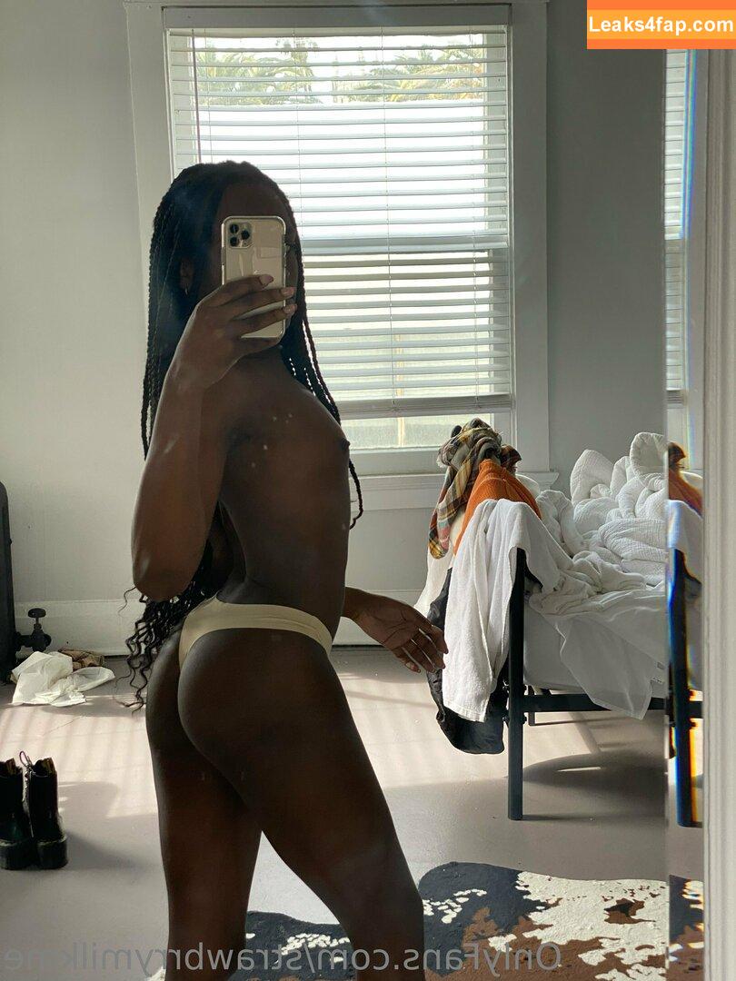 strawbrrymilkme /  leaked photo photo #0011