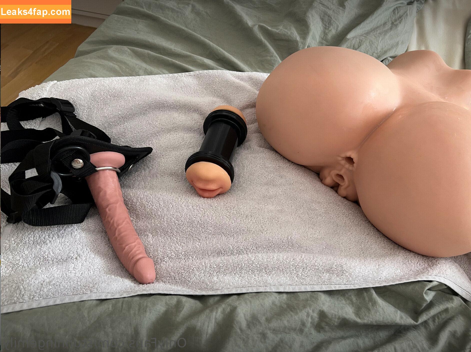 stunningemily / ASMR Emily leaked photo photo #0005