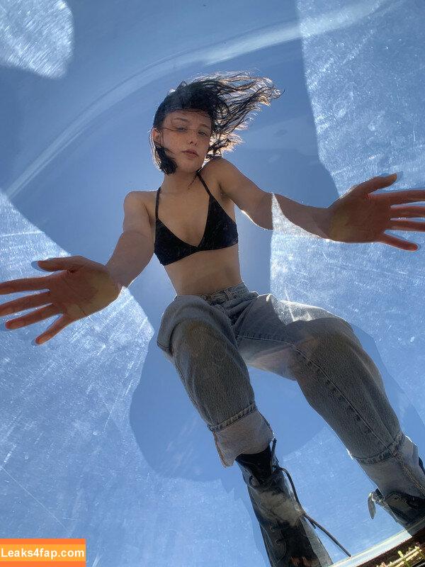Suzanna Son / interlewd / suzannason leaked photo photo #0004
