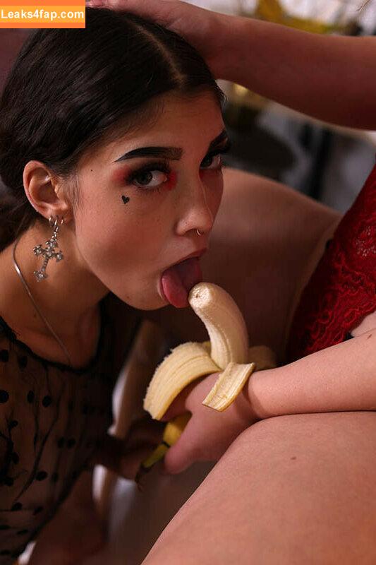 TeenMarvel / MarvelCharm / sabinatomkova слитое фото фото #0305