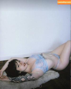 thaysvita_ photo #0013