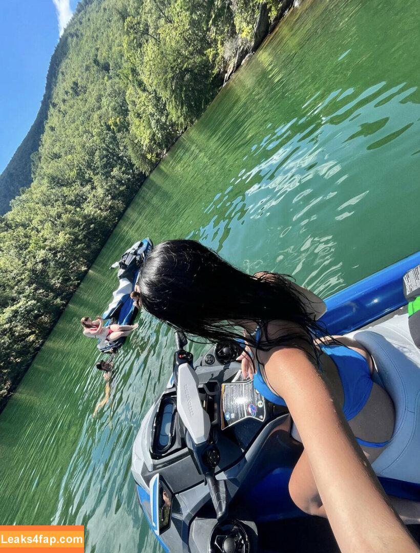 Thea Howe Aka /  leaked photo photo #0002
