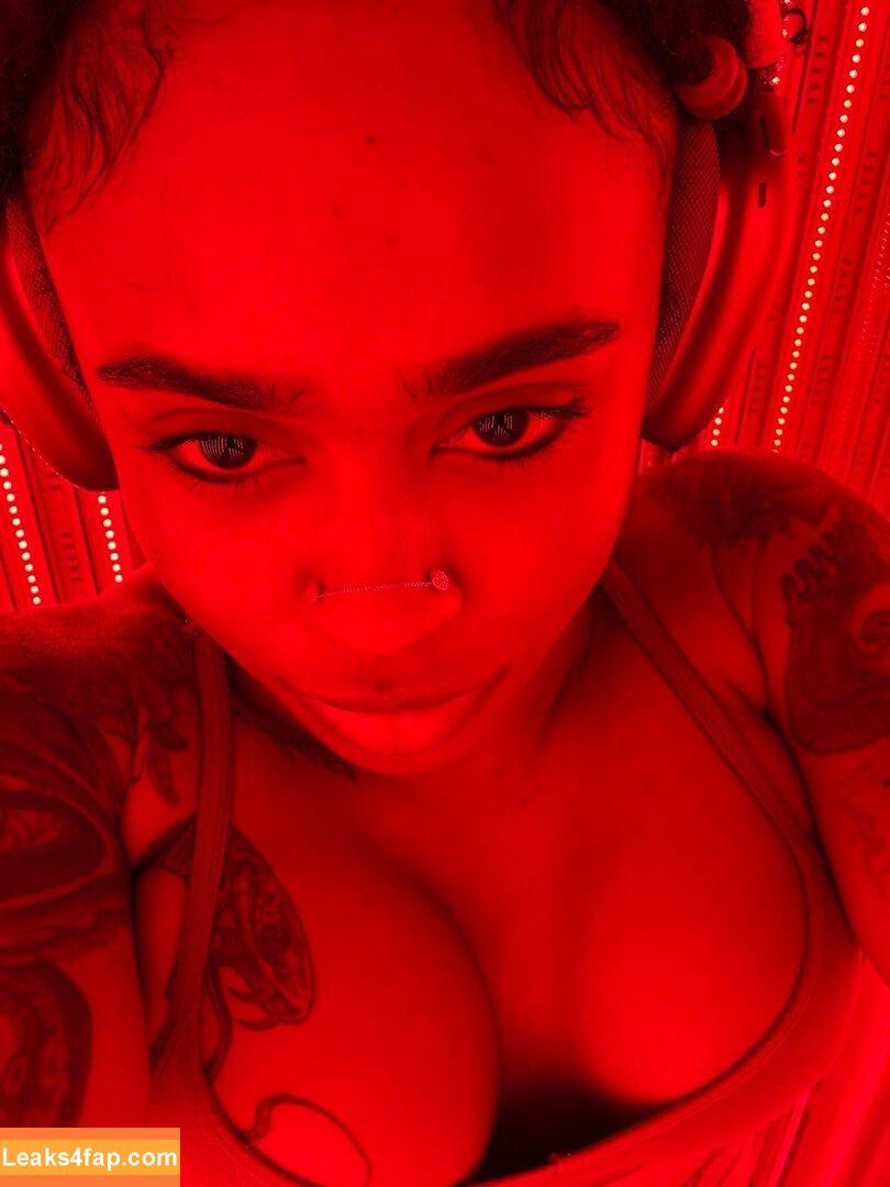 therealbombshell_mint / thereal_mint leaked photo photo #0010