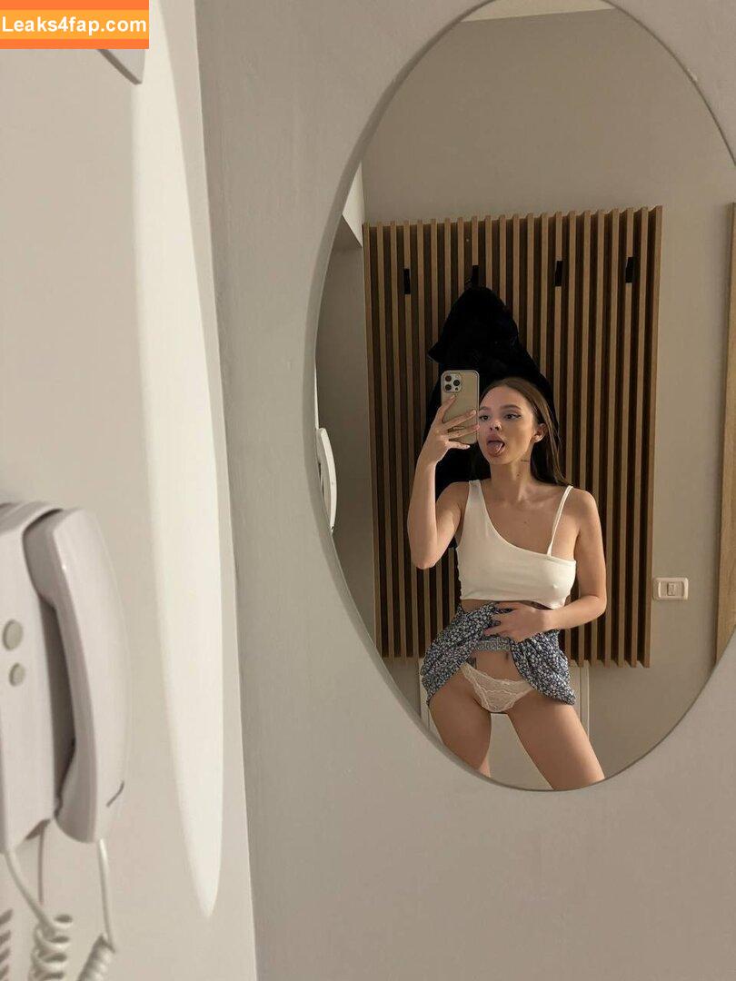 trishbabe /  leaked photo photo #0063