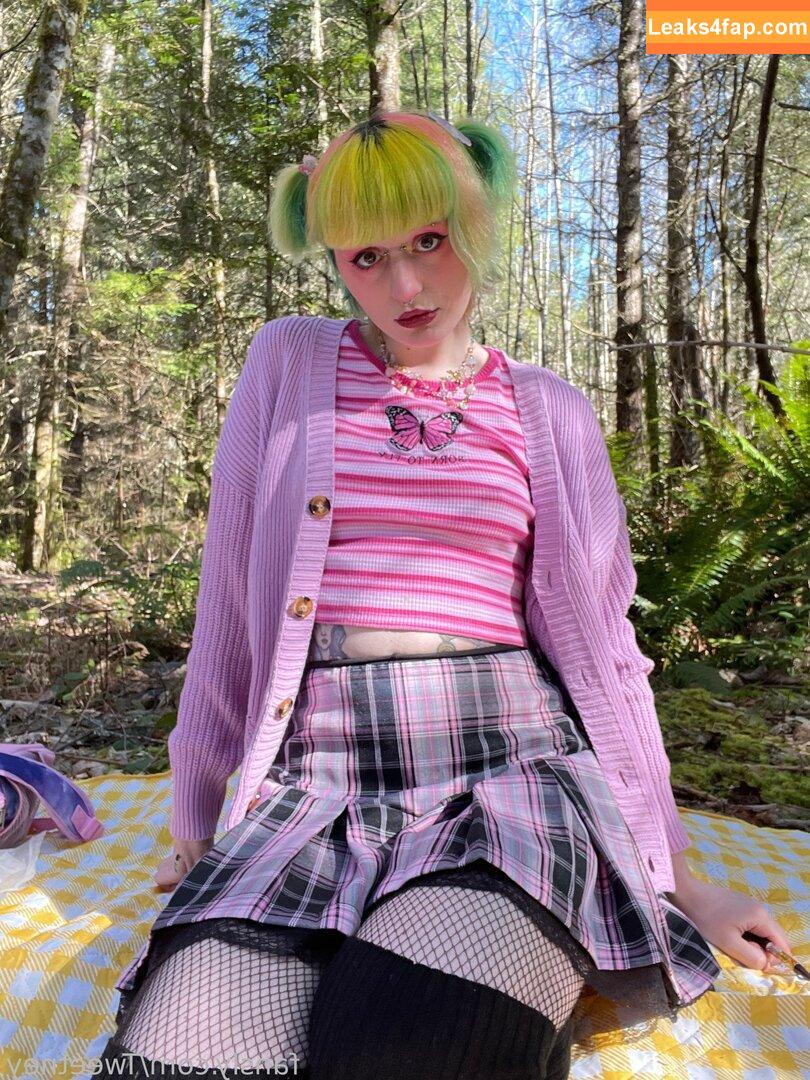 Tweetney / tweetney_chan / tweetneypie leaked photo photo #0125