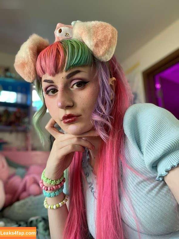 Tweetney / tweetney_chan / tweetneypie leaked photo photo #0144